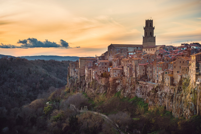 pitigliano italy architecture